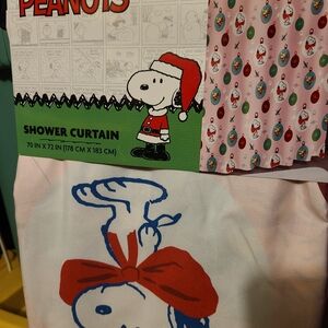 New Peanuts Snoopy Christmas Shower Curtain NWT
